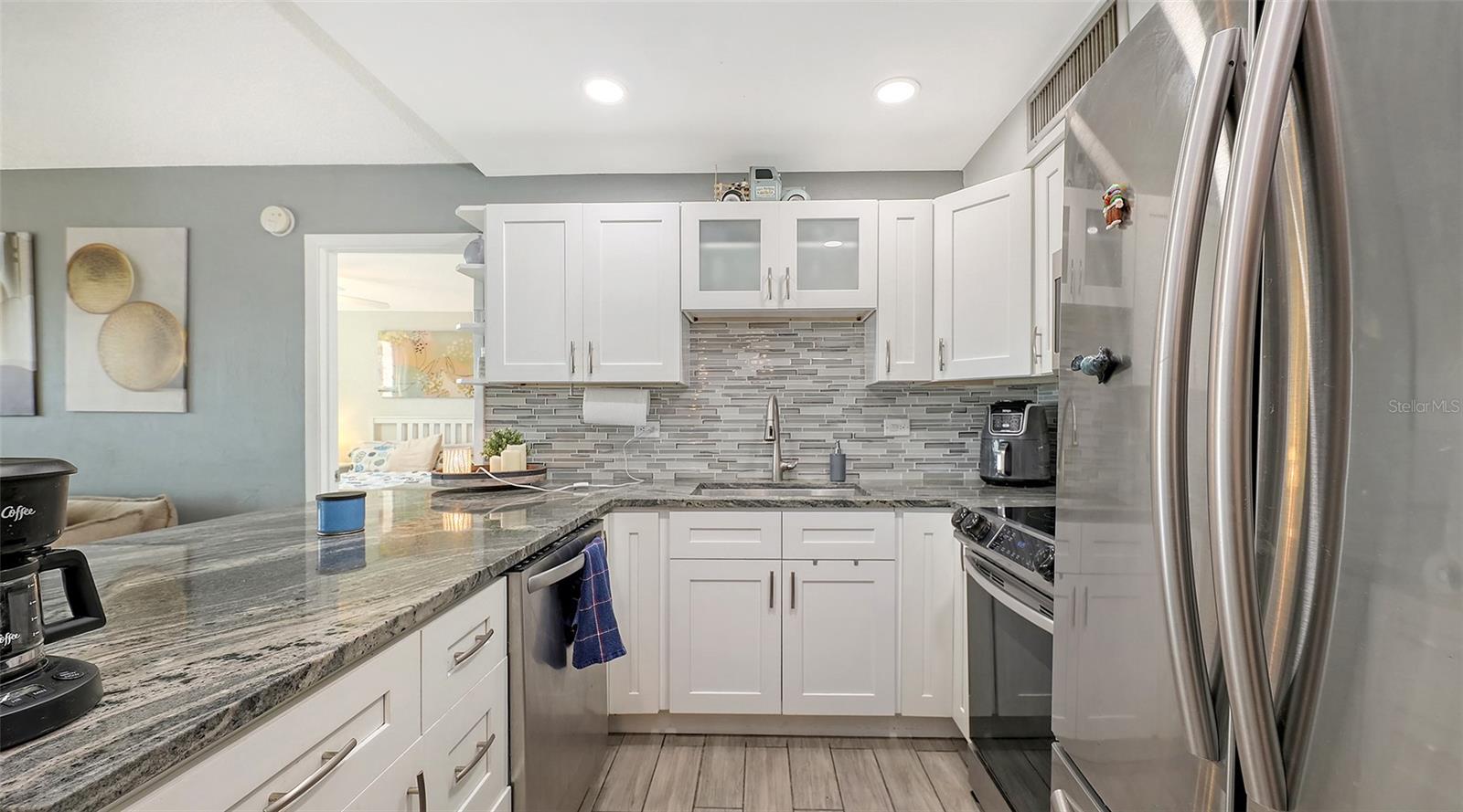 Image 14 of 53 For 2901 26th Street W 601