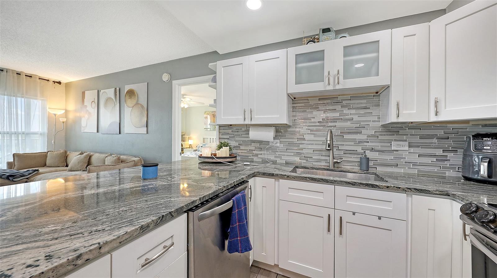 Image 15 of 53 For 2901 26th Street W 601