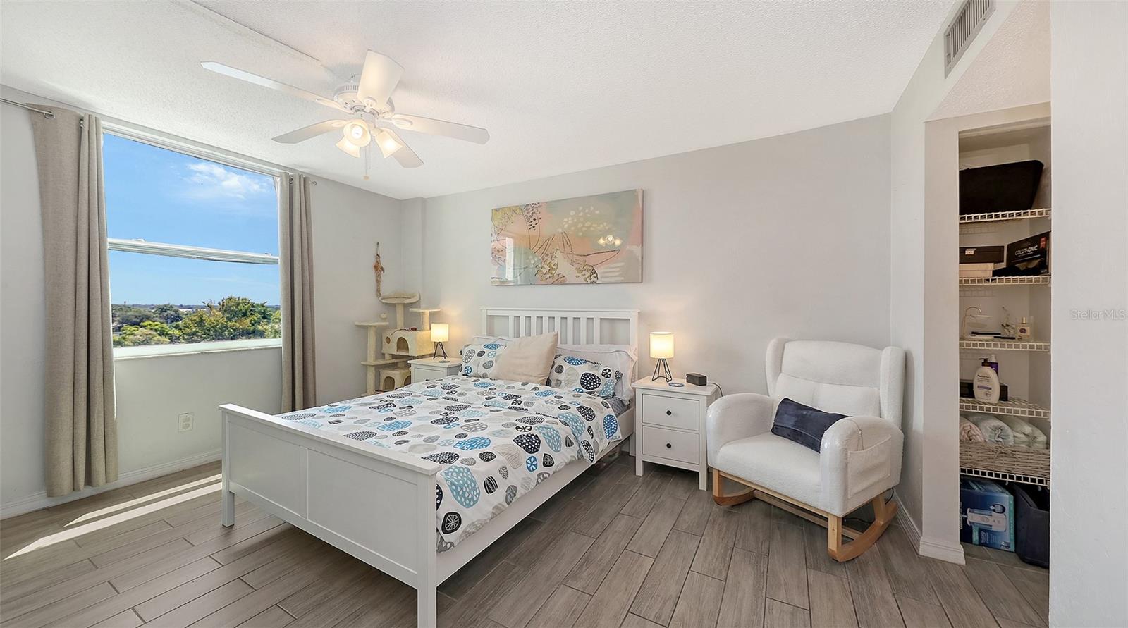 Image 21 of 53 For 2901 26th Street W 601