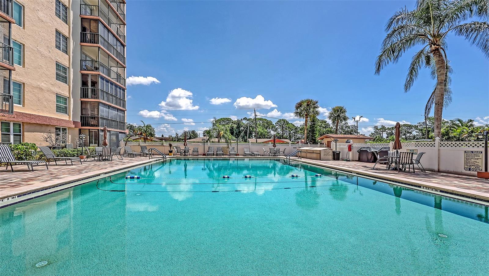 Image 38 of 53 For 2901 26th Street W 601