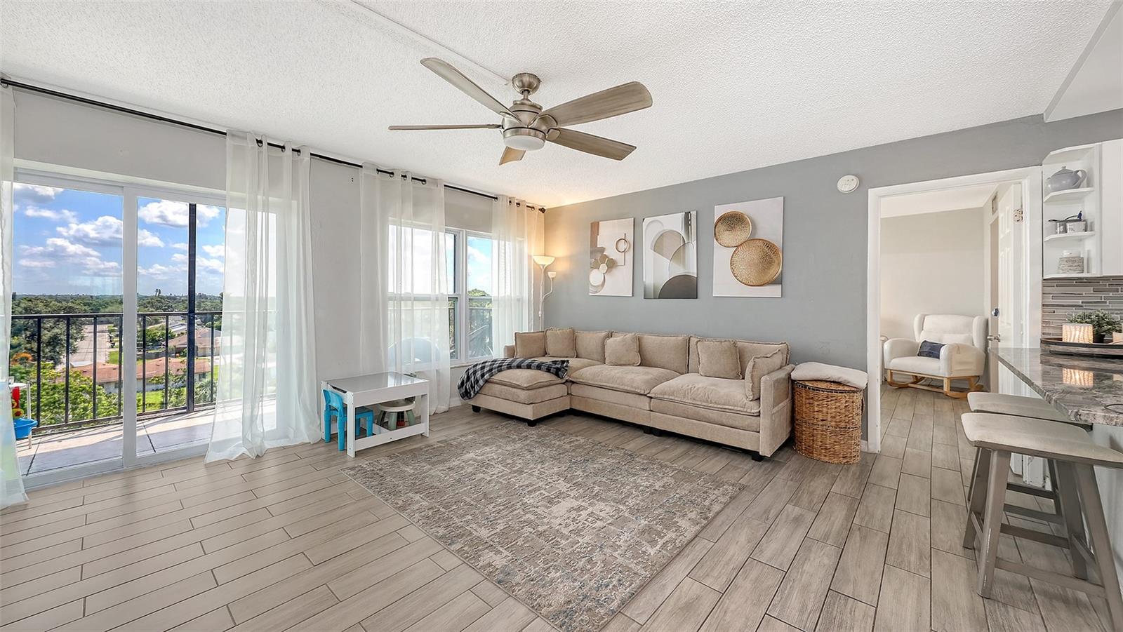 Image 6 of 53 For 2901 26th Street W 601