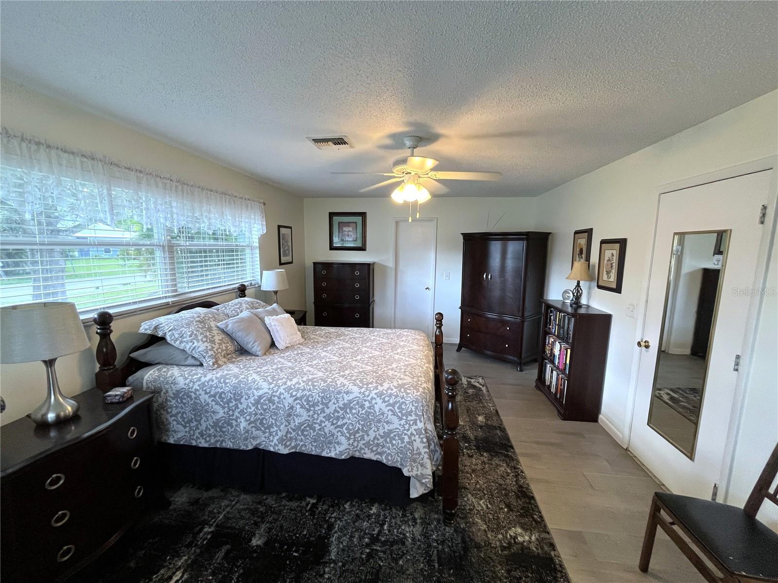 Image 10 of 31 For 6016 45th Avenue Drive W