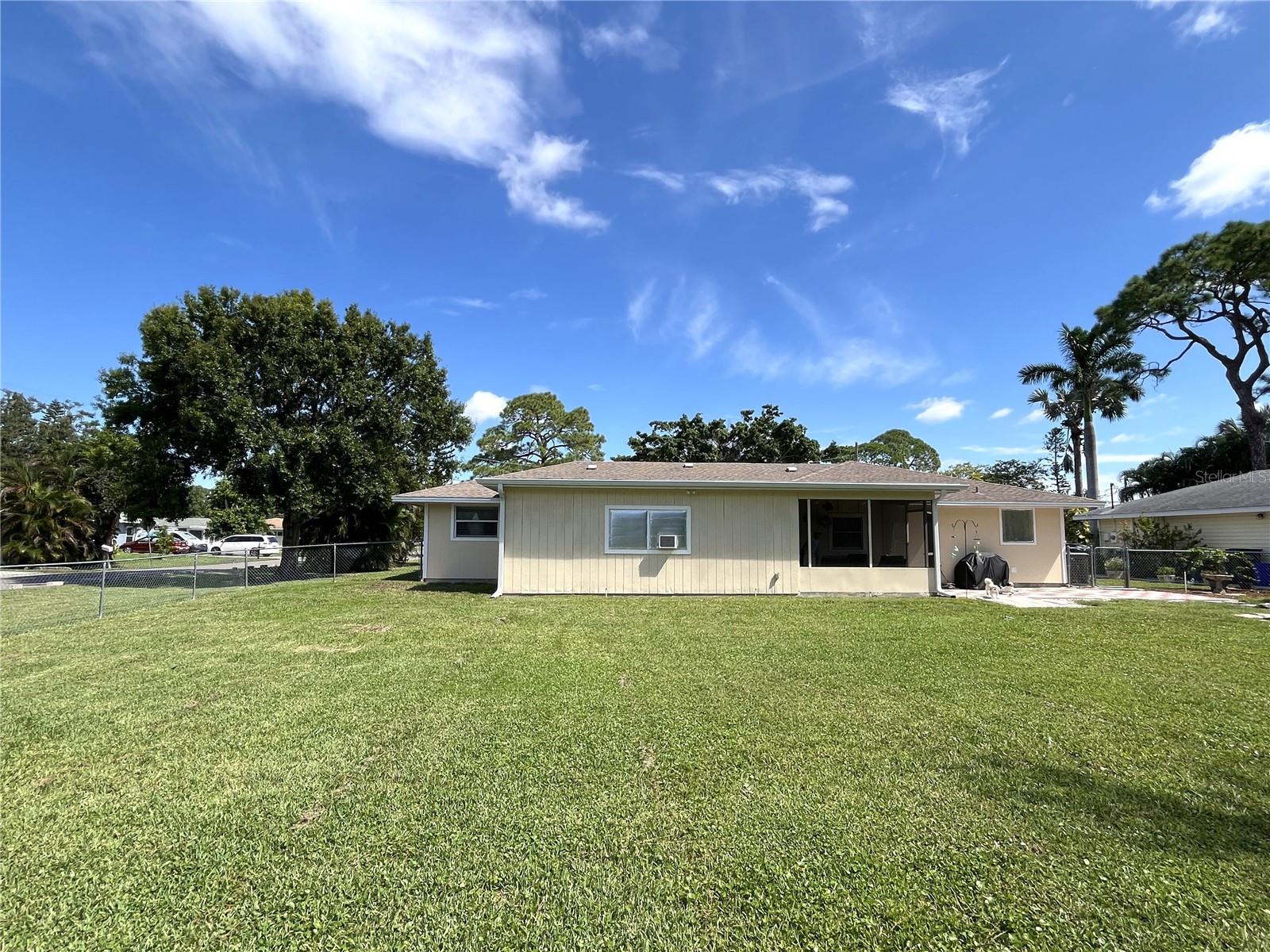 Image 26 of 31 For 6016 45th Avenue Drive W