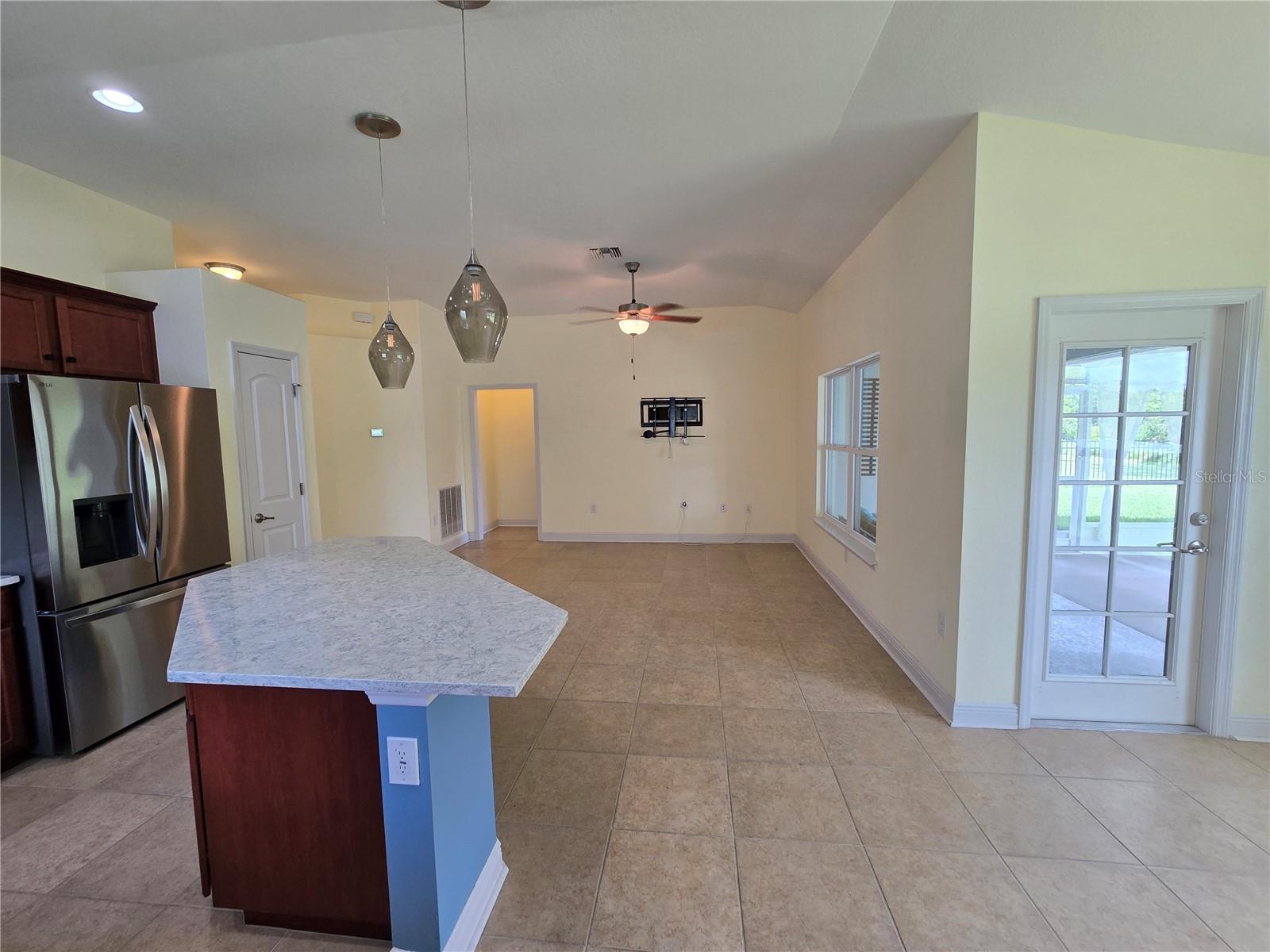 Image 8 of 27 For 10068 Winding River Road