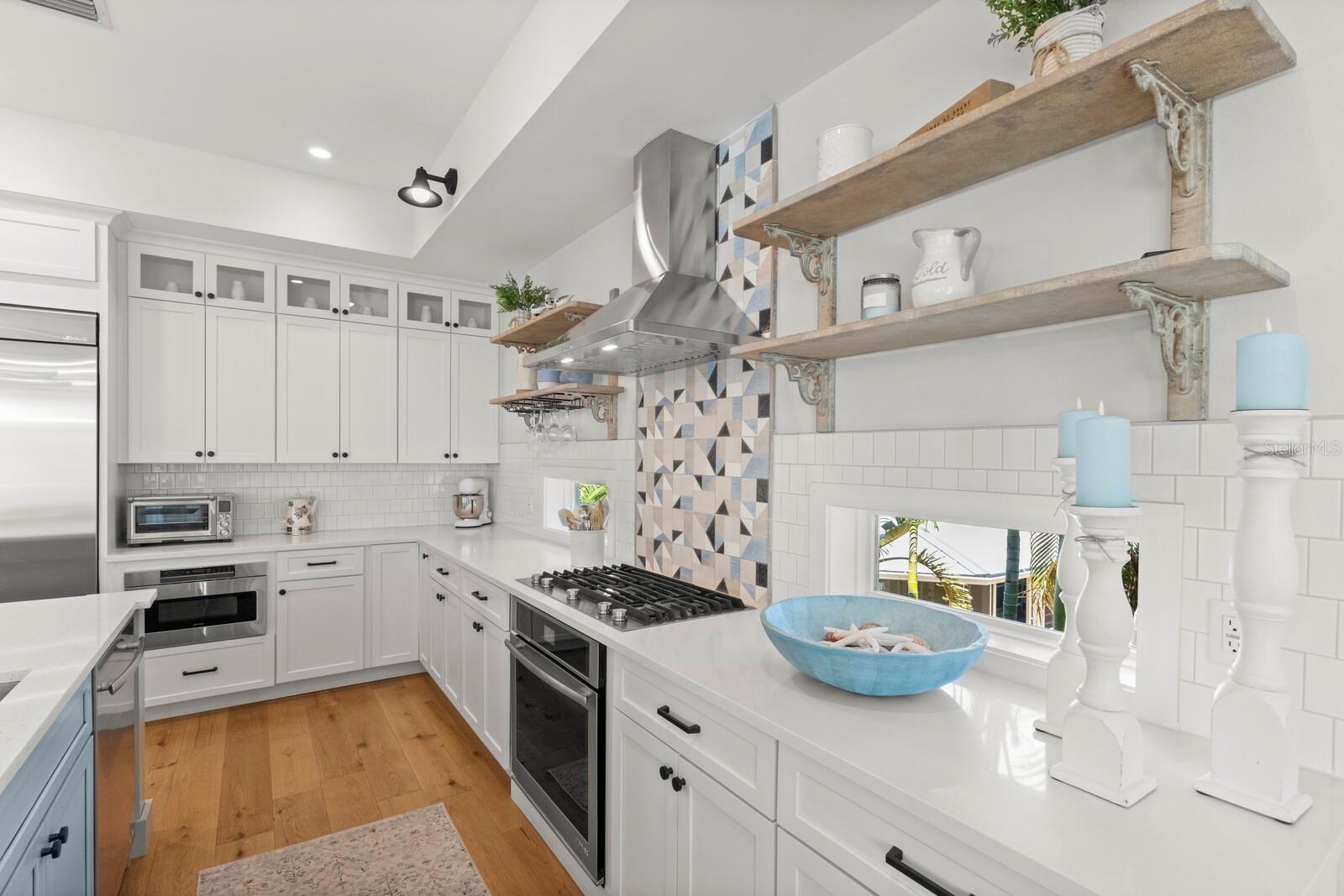 Image 15 of 93 For 407 Pine Avenue