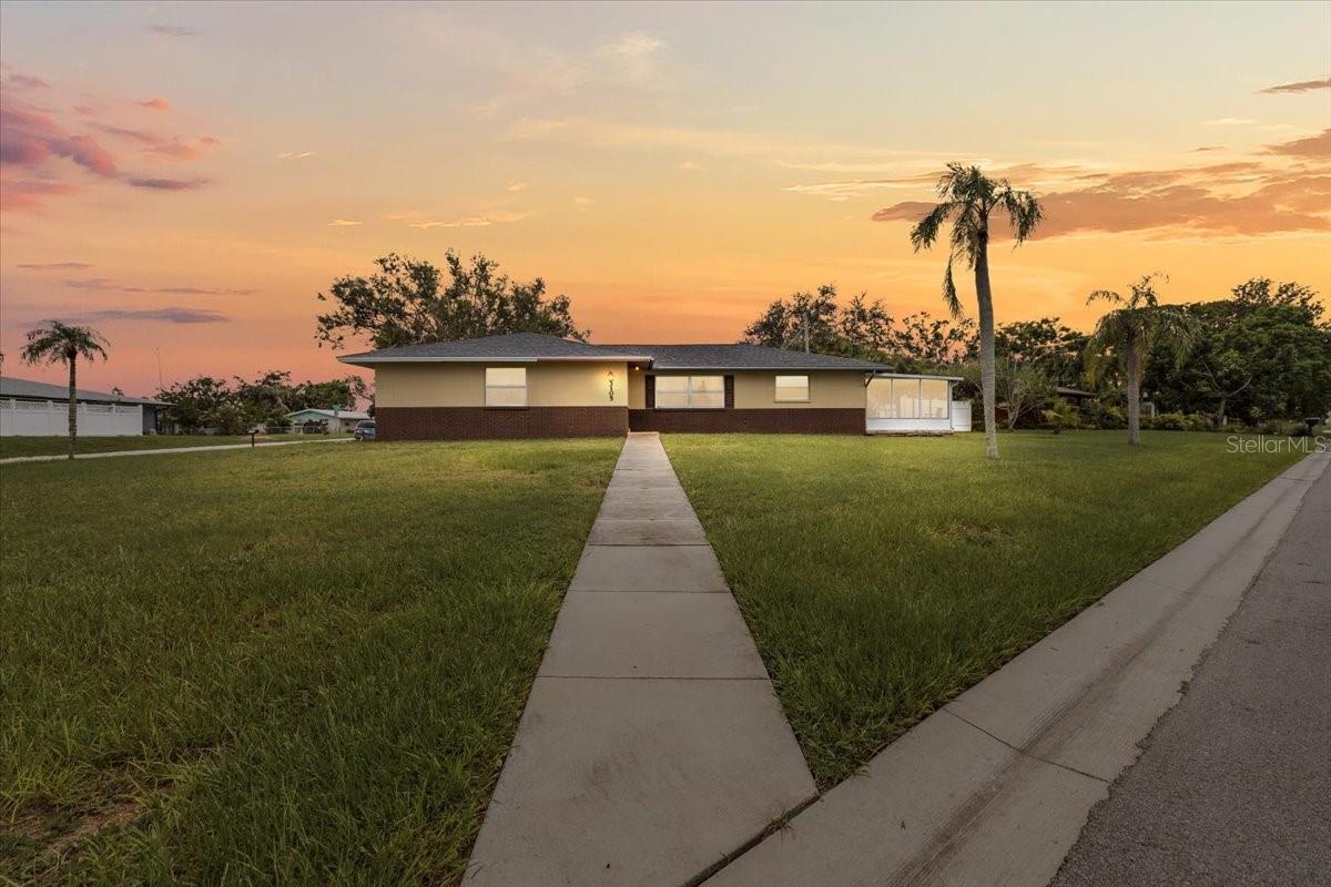 Details for 3105 Oxford Drive W, BRADENTON, FL 34205