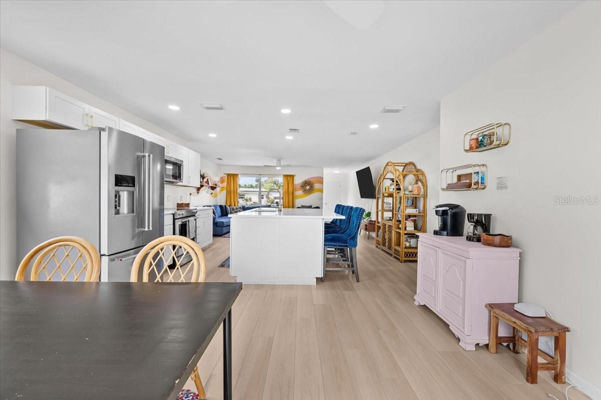 Image 10 of 50 For 3105 Oxford Drive W