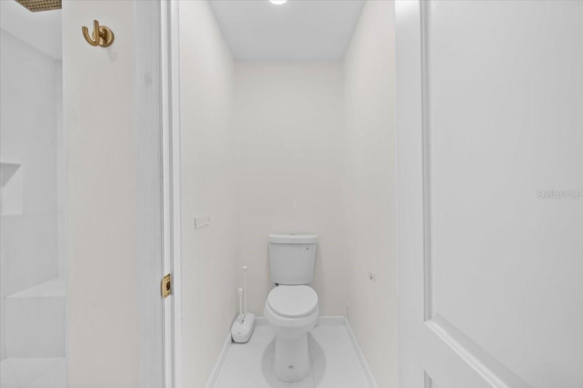 Image 20 of 50 For 3105 Oxford Drive W
