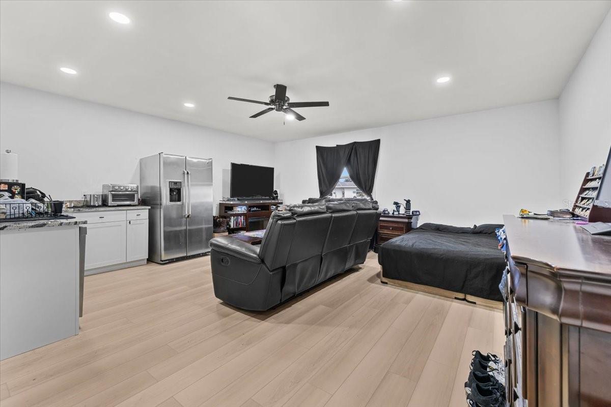Image 39 of 50 For 3105 Oxford Drive W