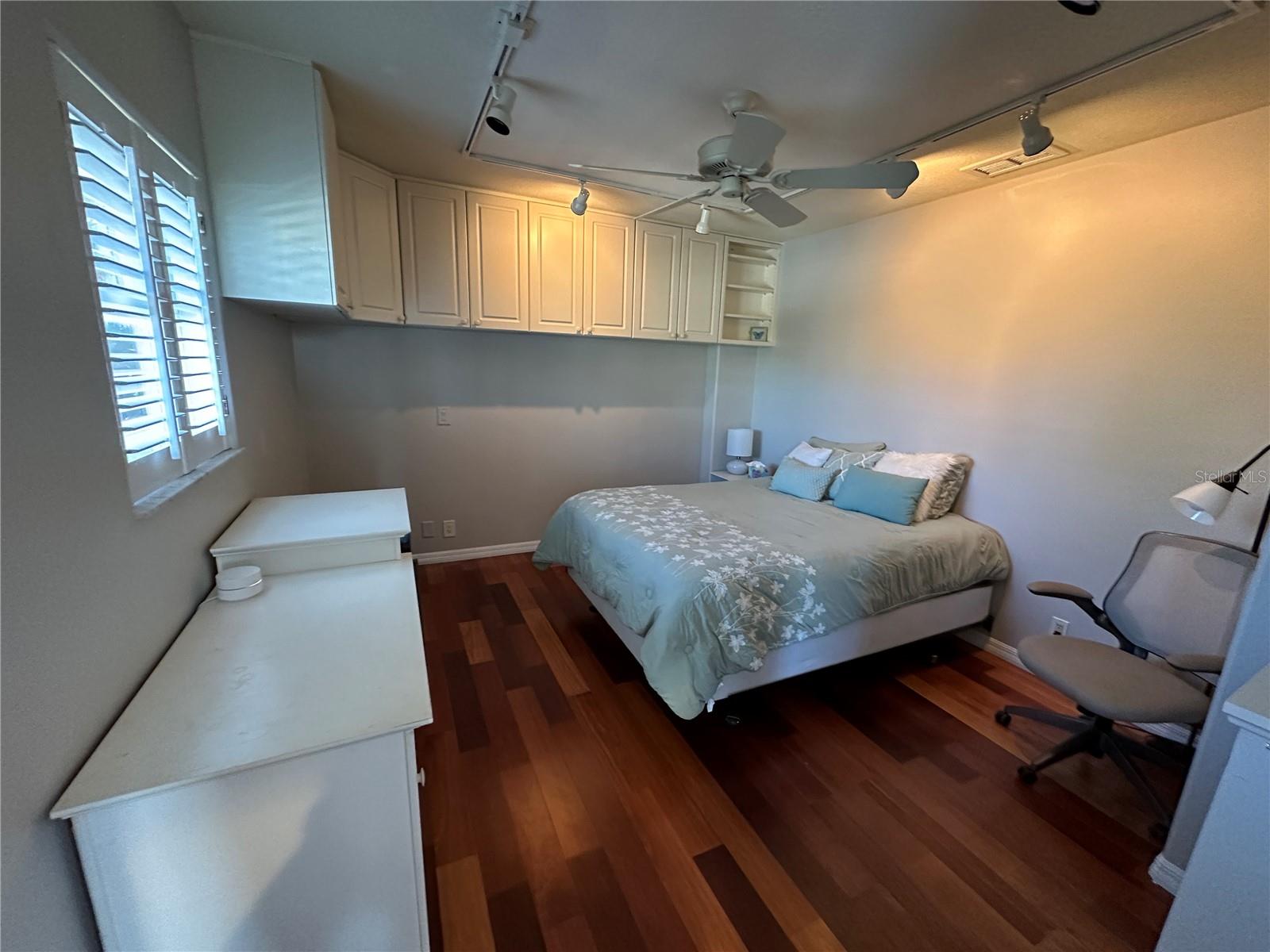 Image 19 of 44 For 4727 Spinnaker Drive