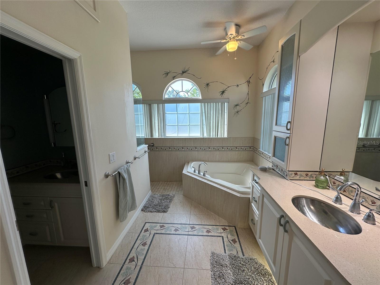 Image 25 of 44 For 4727 Spinnaker Drive