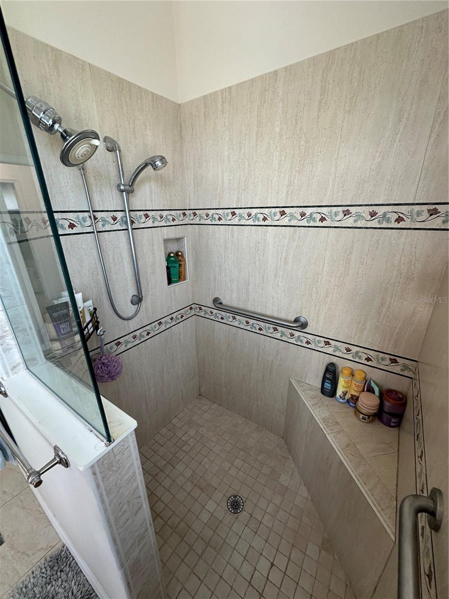 Image 27 of 44 For 4727 Spinnaker Drive