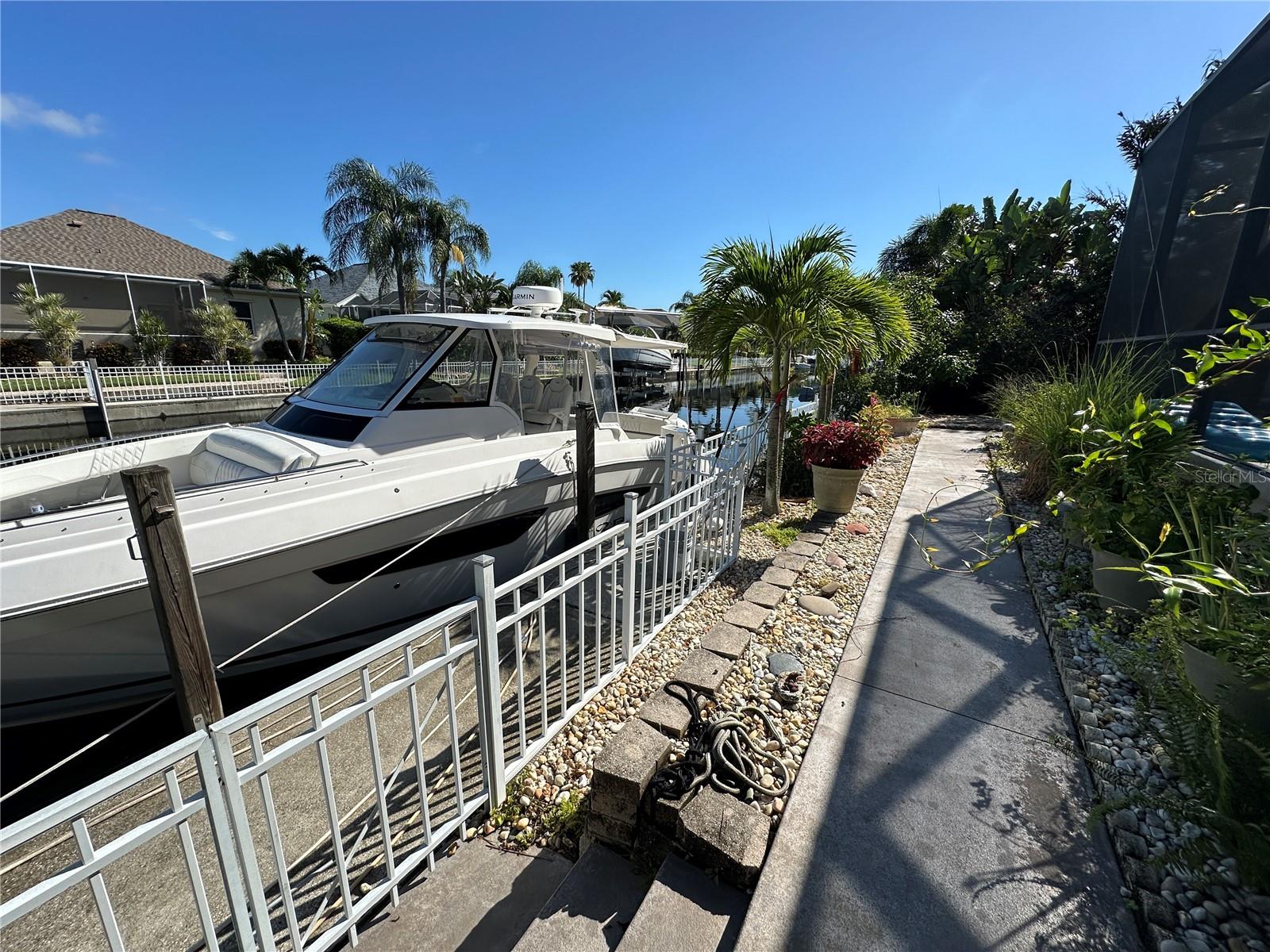 Image 37 of 44 For 4727 Spinnaker Drive