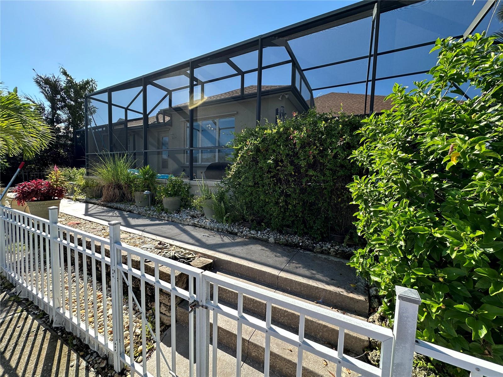 Image 42 of 44 For 4727 Spinnaker Drive