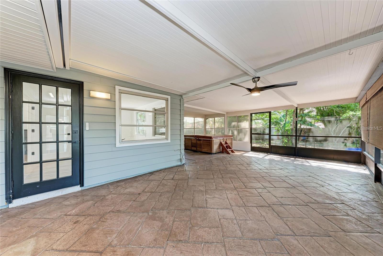 Image 14 of 32 For 826 Lillian Lane