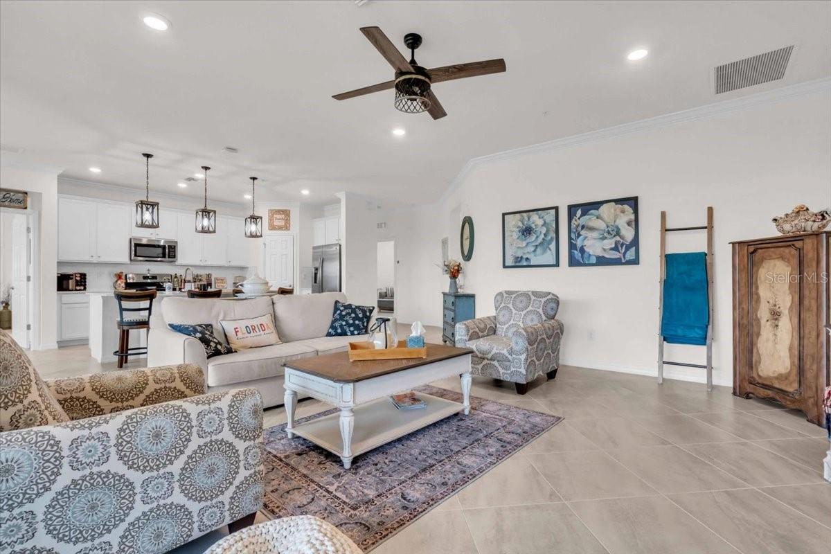 Image 10 of 51 For 10051 Crooked Creek Drive 202