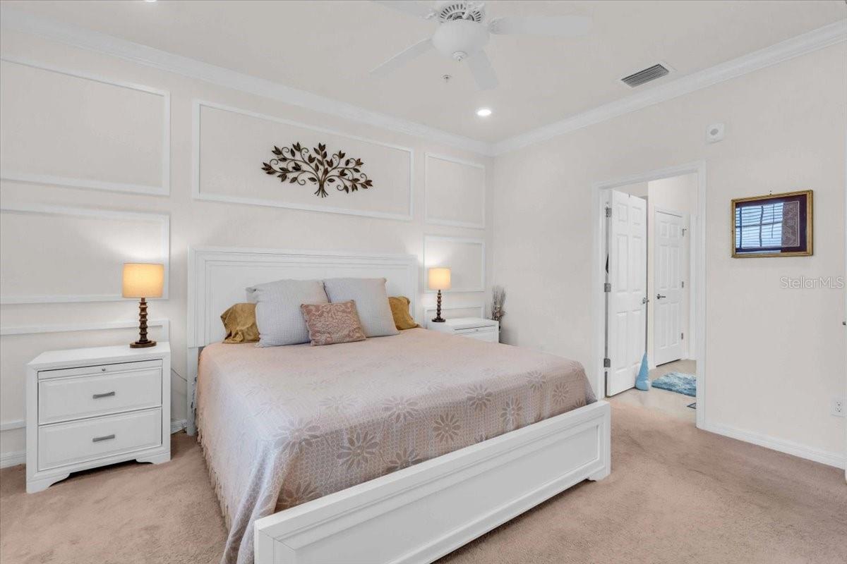 Image 19 of 51 For 10051 Crooked Creek Drive 202