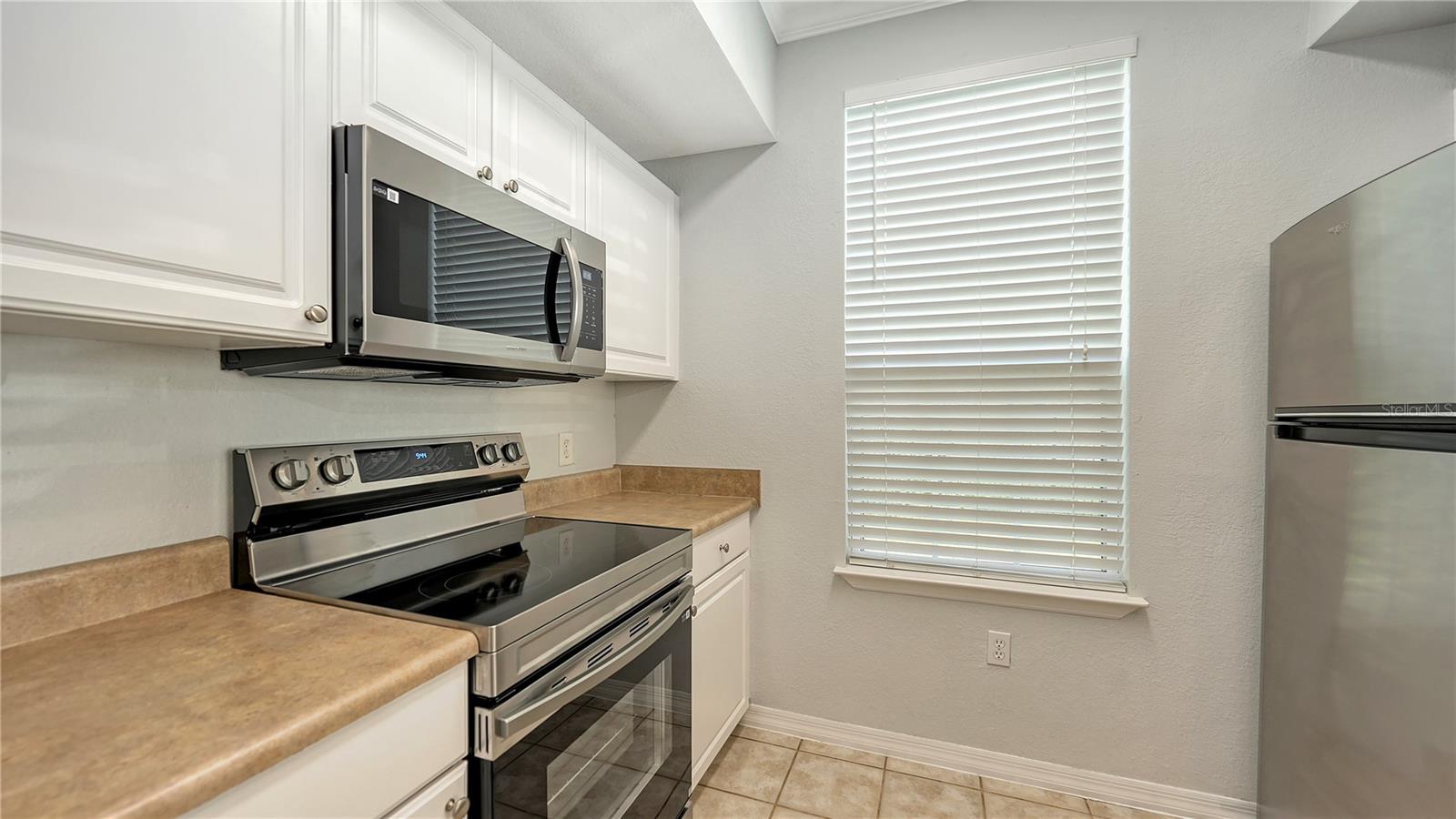 Image 10 of 45 For 5531 Rosehill Road 103