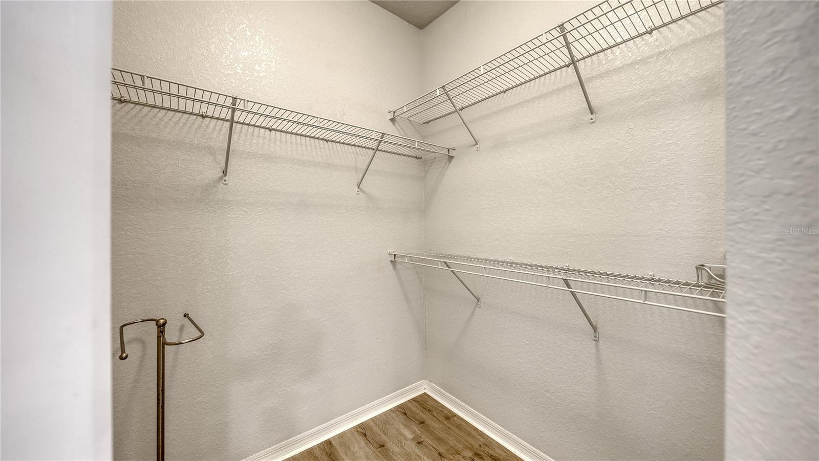 Image 23 of 45 For 5531 Rosehill Road 103