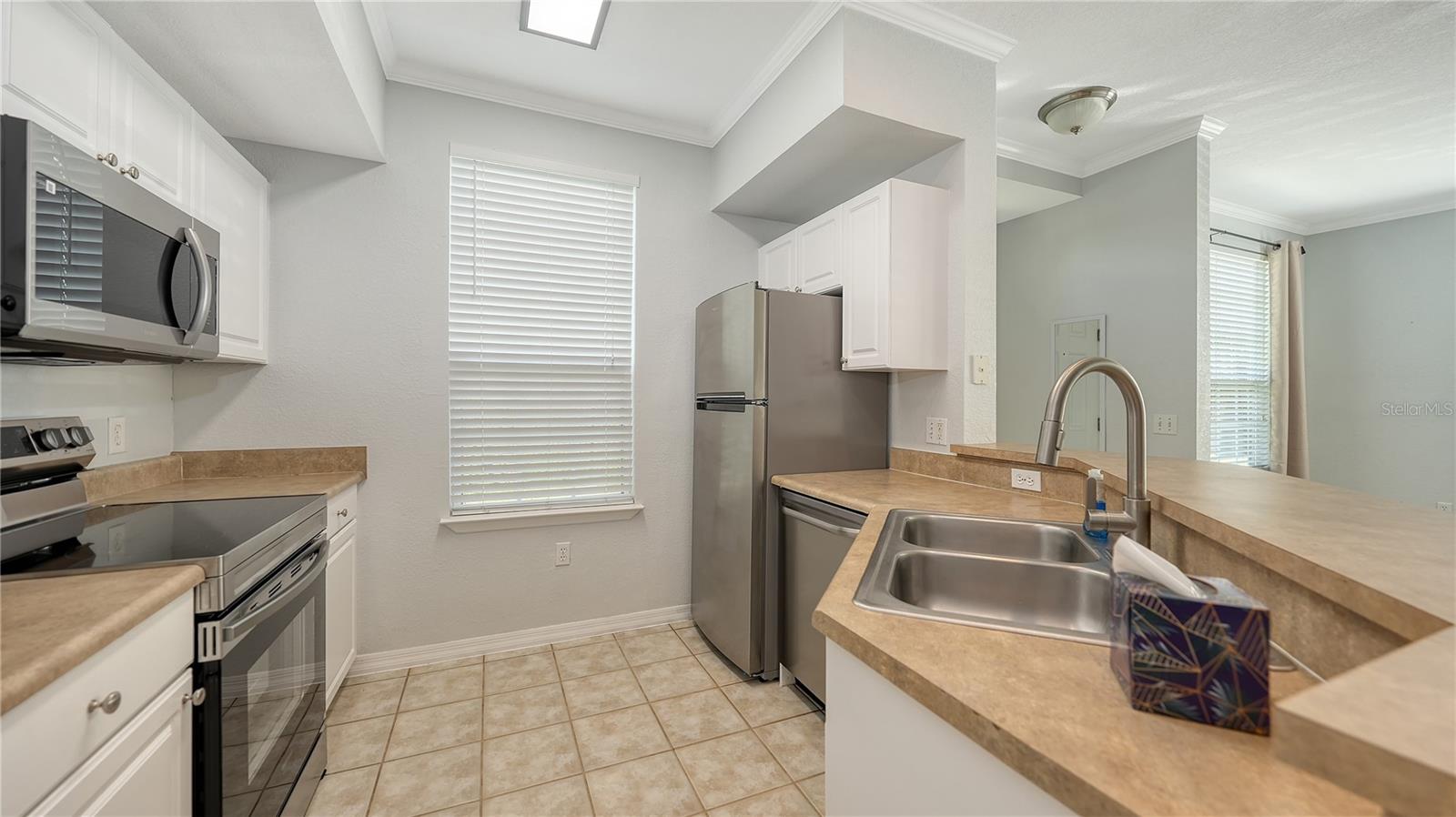 Image 9 of 45 For 5531 Rosehill Road 103