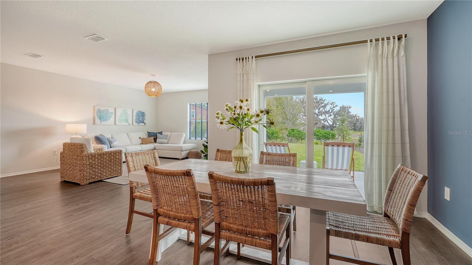 Image 5 of 20 For 4422 Hawthorn Avenue