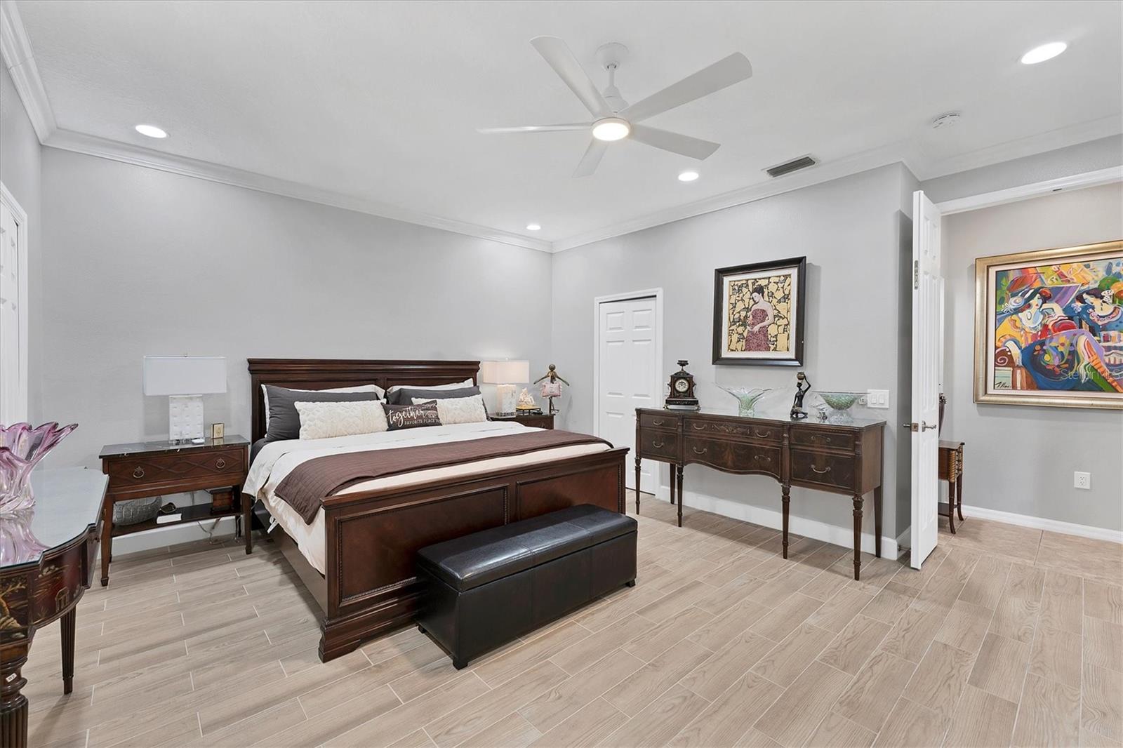 Image 16 of 48 For 7906 Ashley Circle