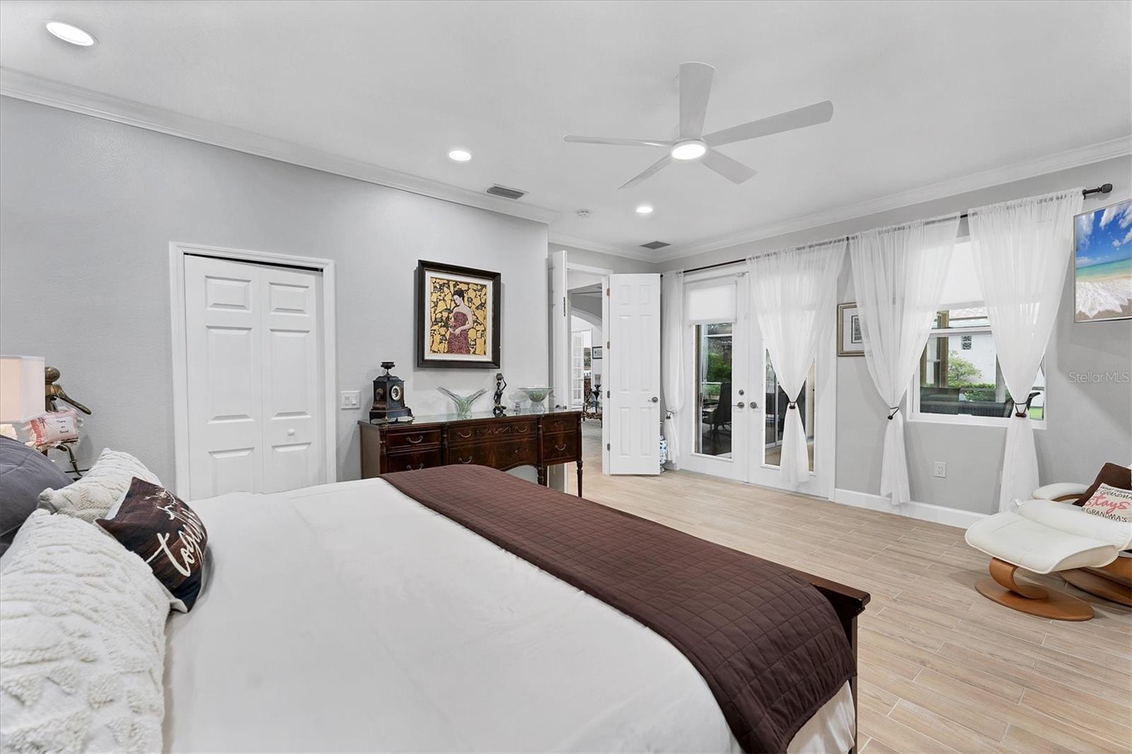Image 17 of 48 For 7906 Ashley Circle
