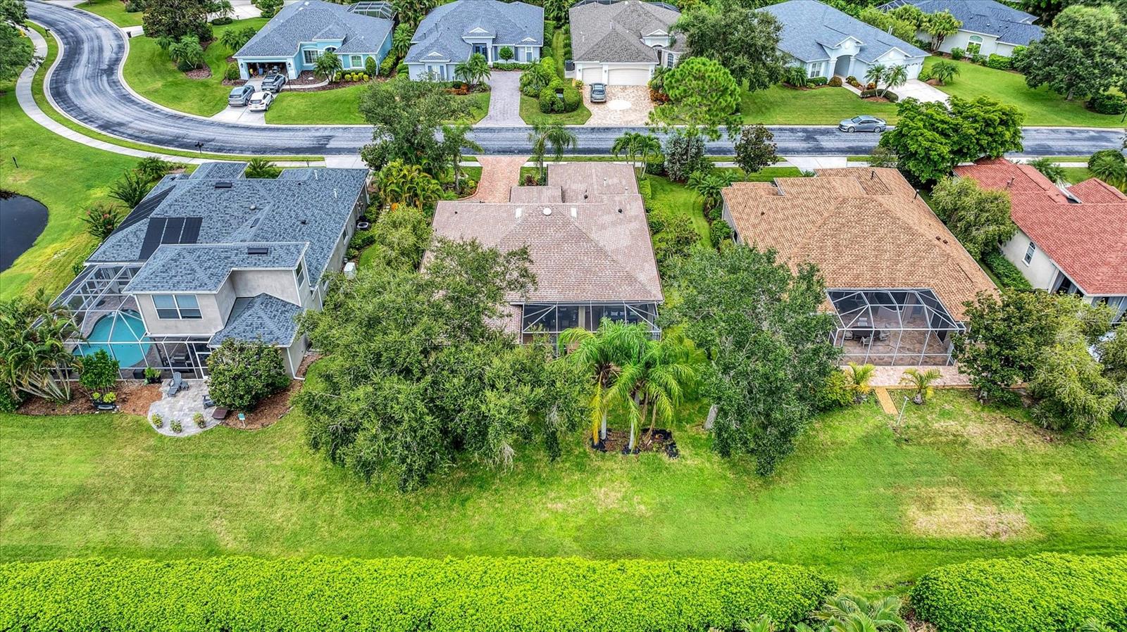 Image 33 of 48 For 7906 Ashley Circle