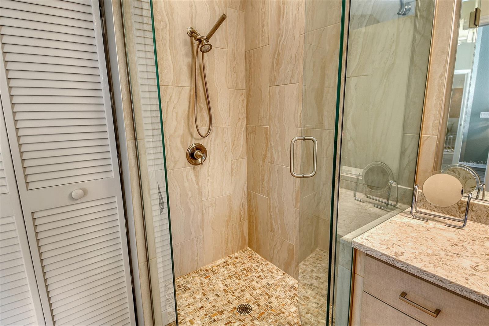 Image 24 of 46 For 4920 Linsey Court