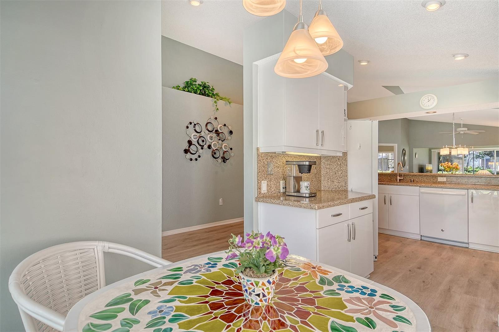 Image 4 of 46 For 4920 Linsey Court