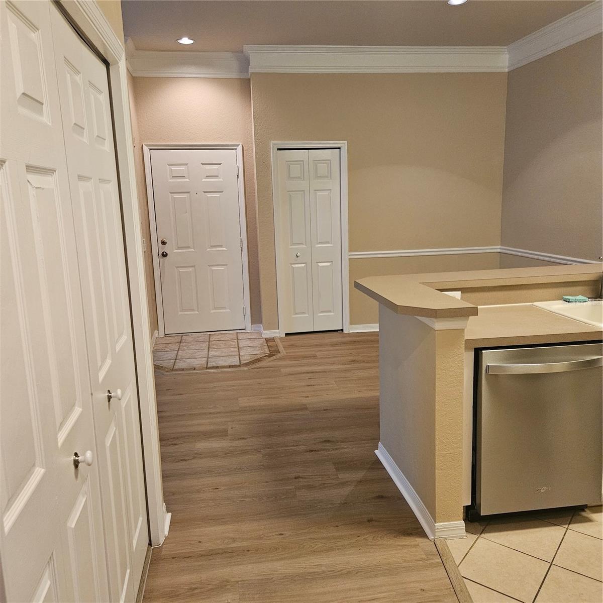 Image 7 of 29 For 5174 Northridge Road 302