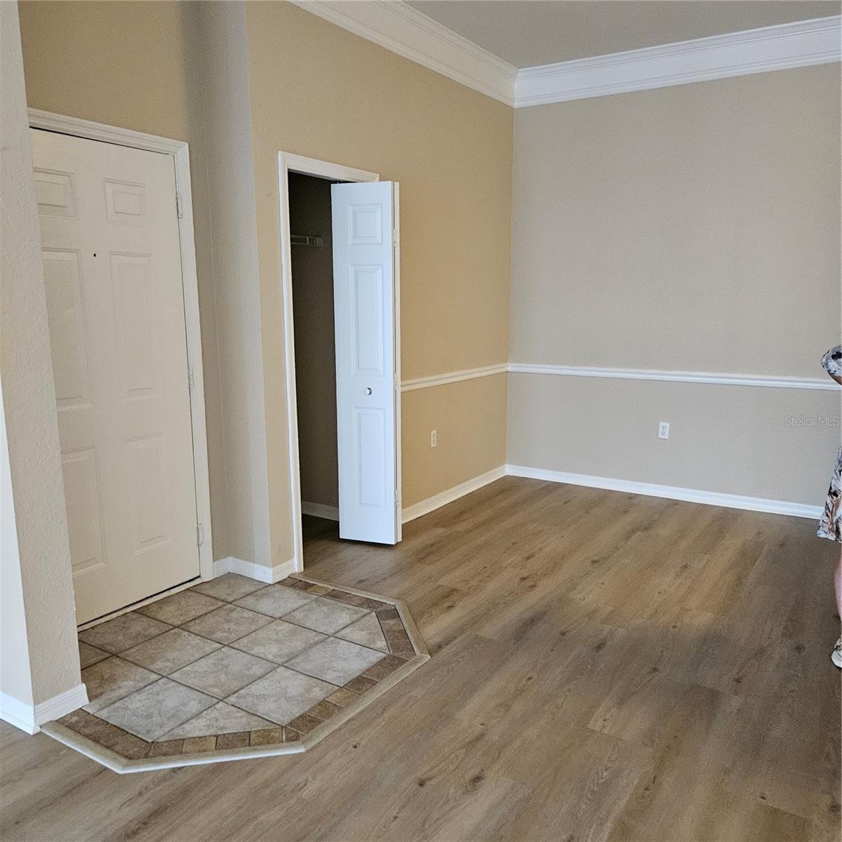 Image 9 of 29 For 5174 Northridge Road 302