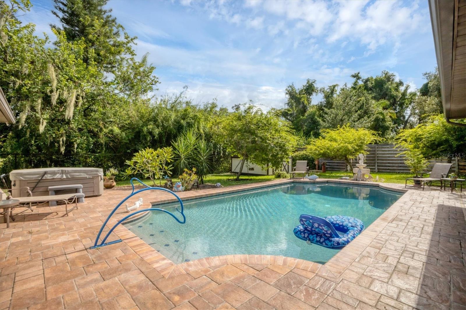 Image 4 of 42 For 7326 Leewynn Drive