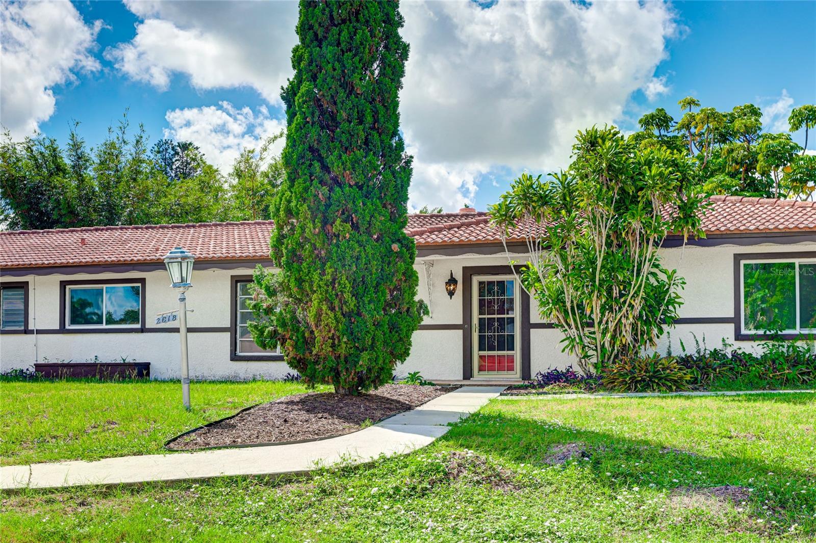 Image 2 of 38 For 2618 Valencia Drive