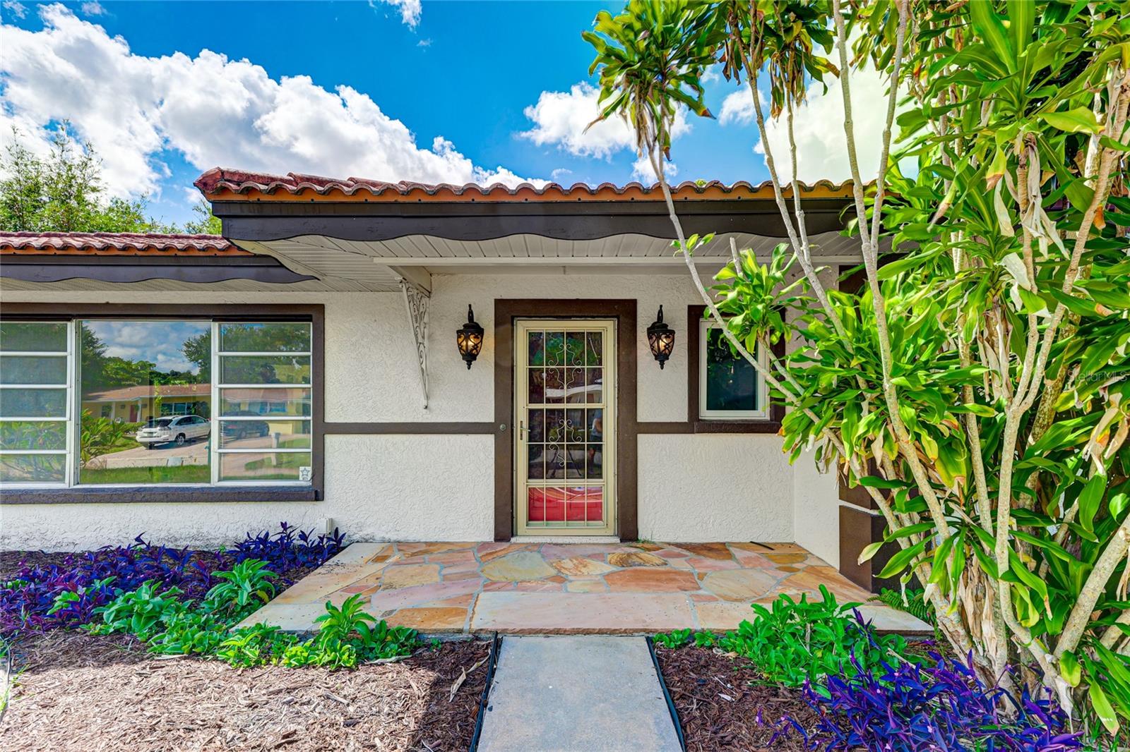 Image 3 of 38 For 2618 Valencia Drive