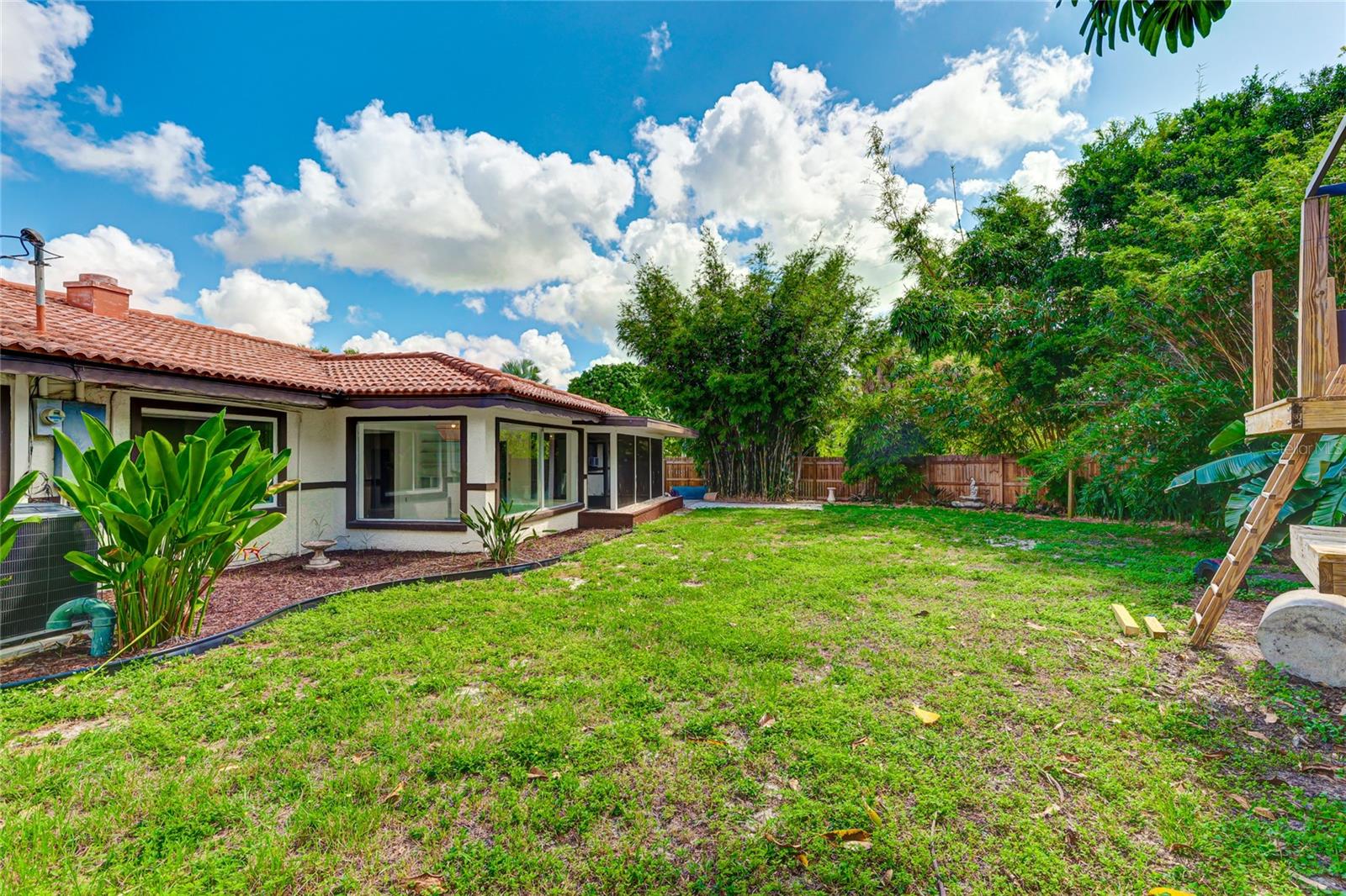 Image 36 of 38 For 2618 Valencia Drive