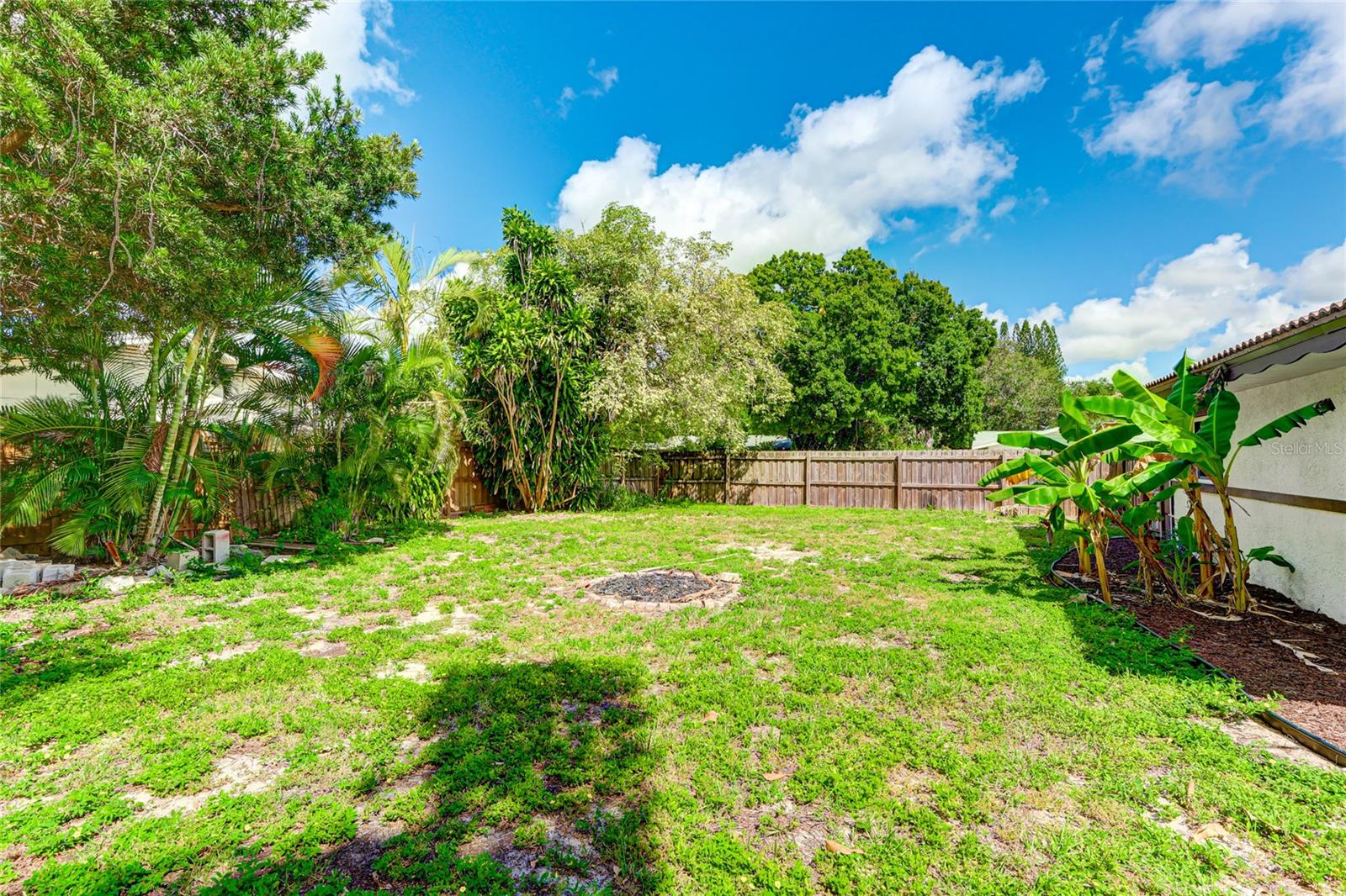 Image 8 of 38 For 2618 Valencia Drive