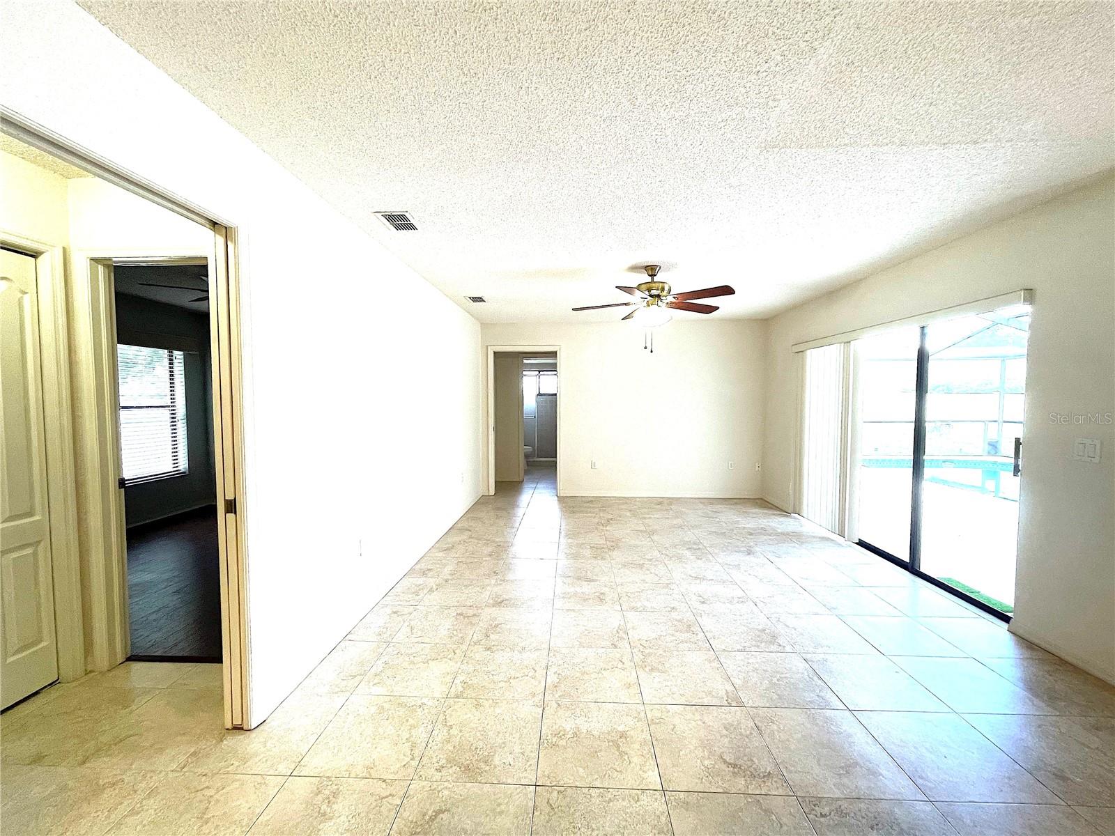 Image 12 of 35 For 1061 Archway Drive