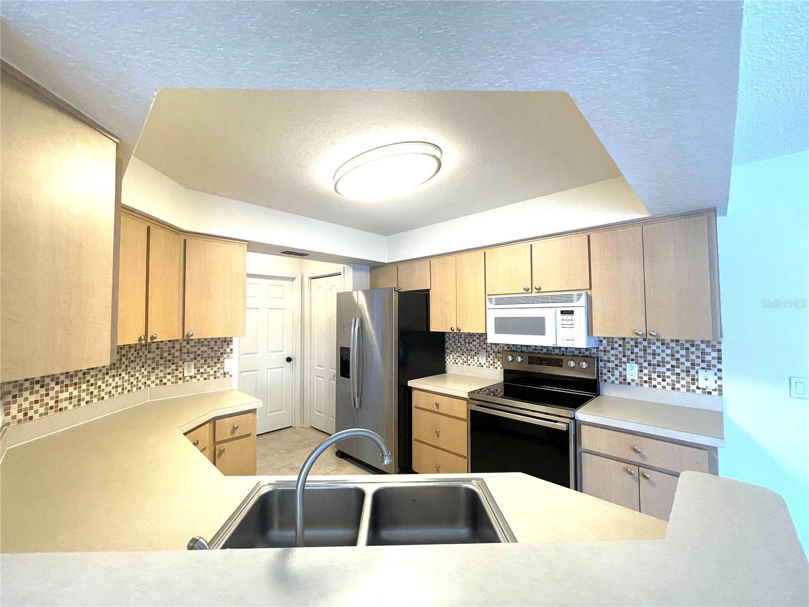 Image 9 of 35 For 1061 Archway Drive