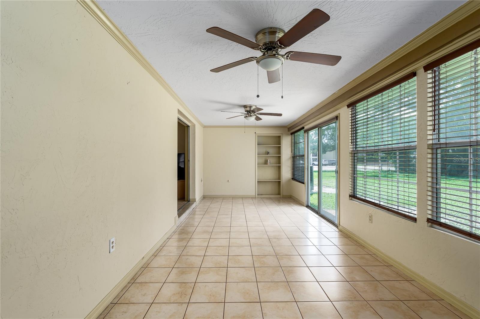 Image 12 of 29 For 2605 27th Avenue Drive W