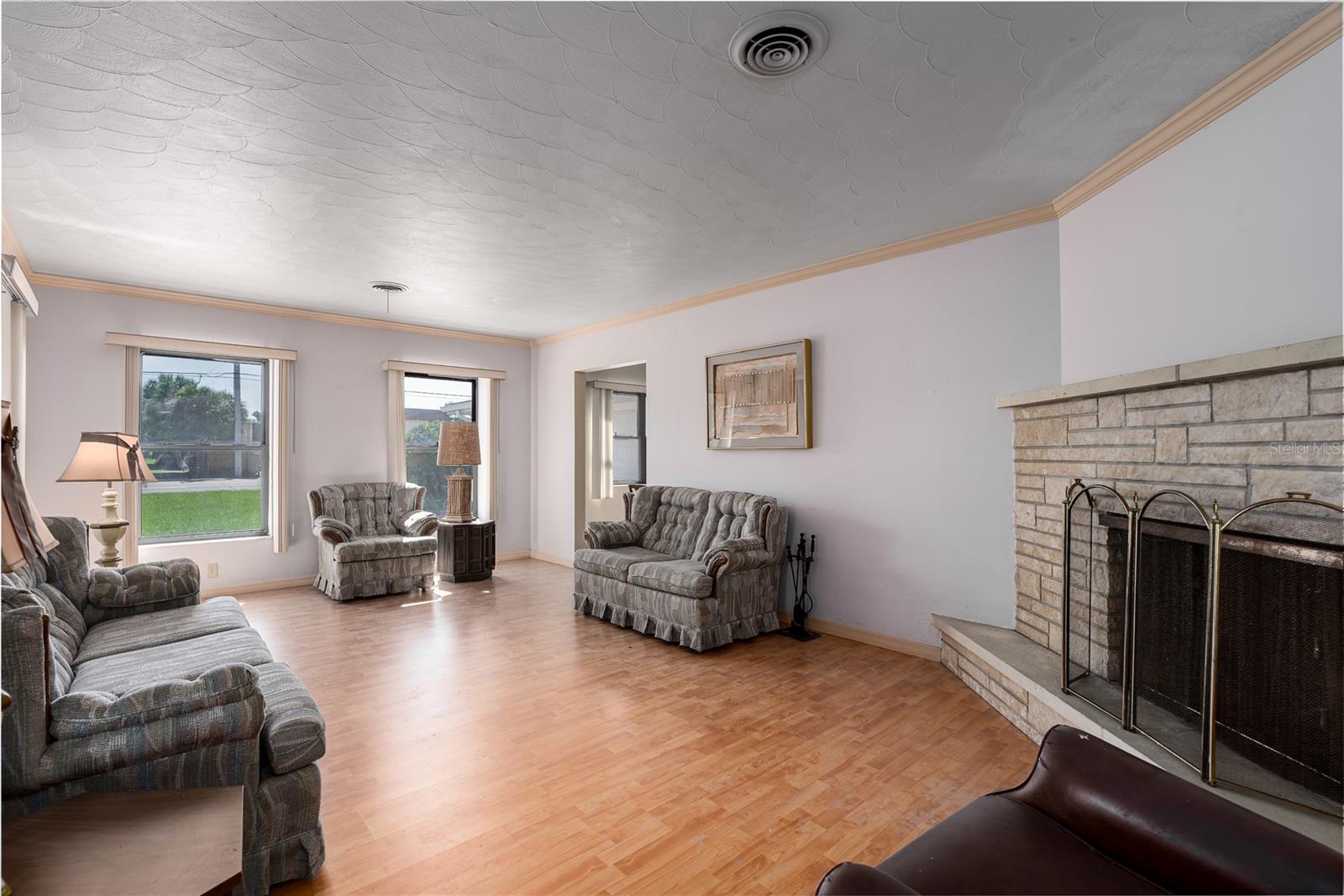 Image 5 of 29 For 2605 27th Avenue Drive W