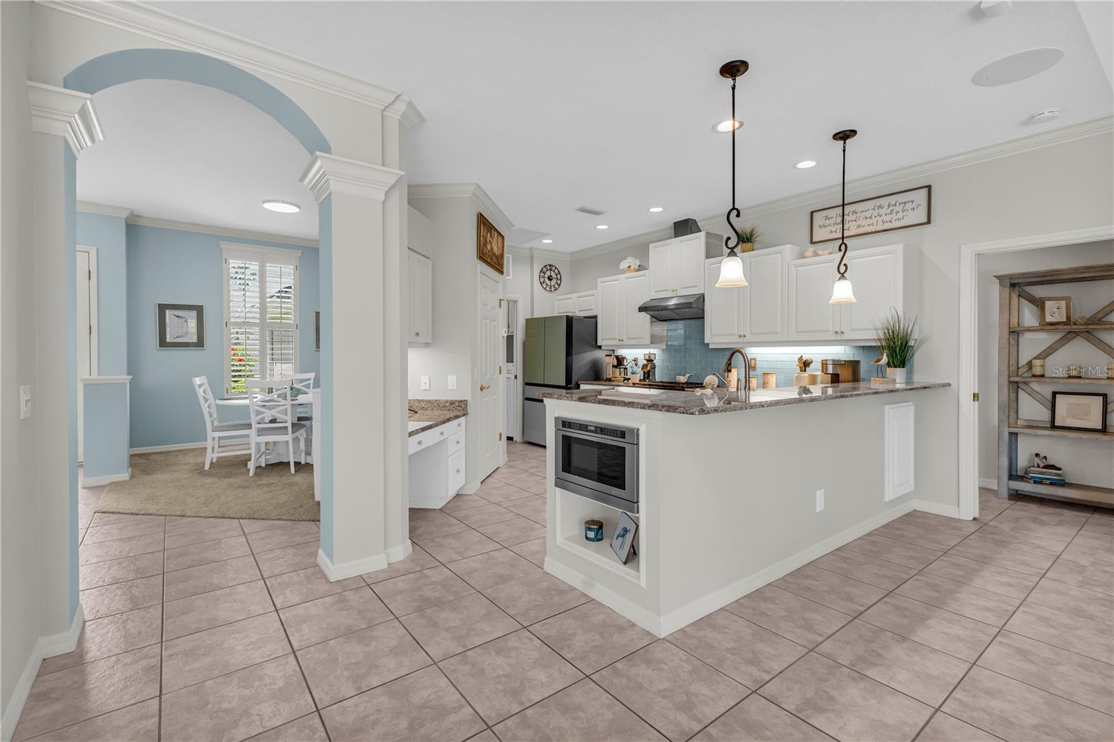 Image 13 of 45 For 8049 Waterview Boulevard