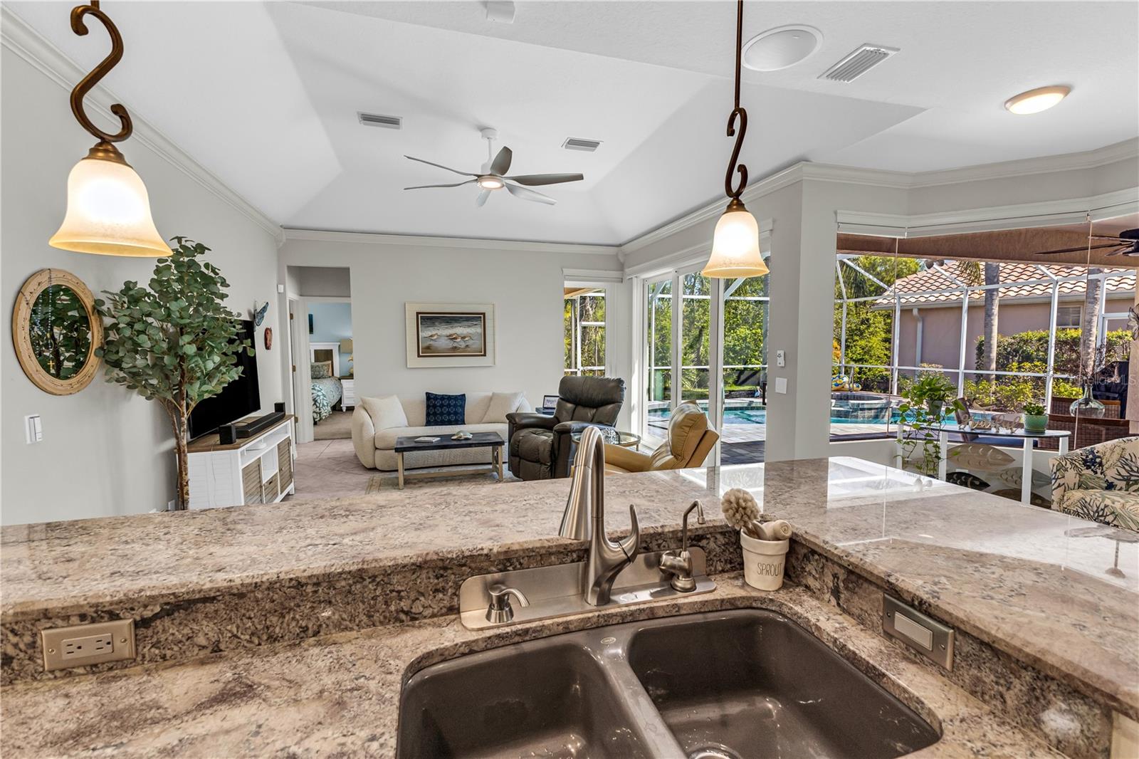 Image 17 of 45 For 8049 Waterview Boulevard