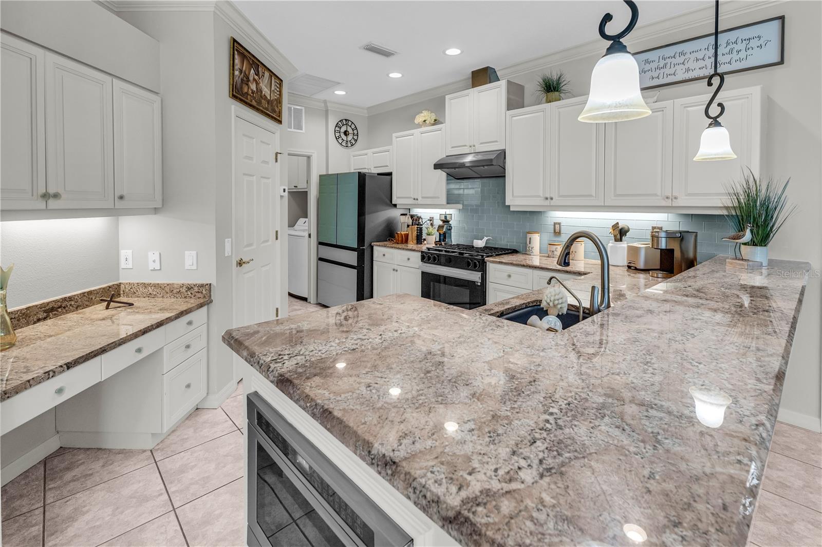 Image 18 of 45 For 8049 Waterview Boulevard