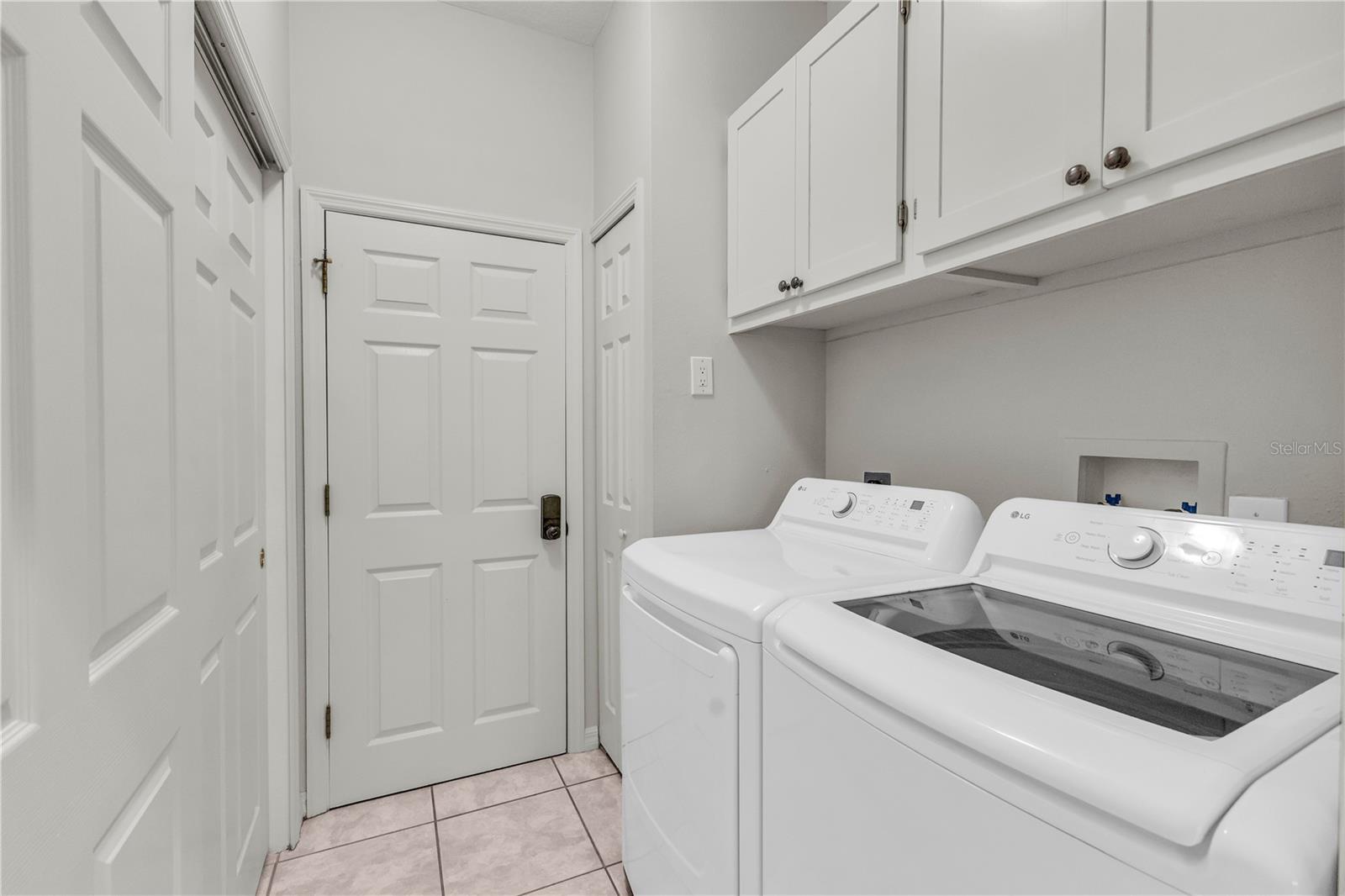 Image 32 of 45 For 8049 Waterview Boulevard