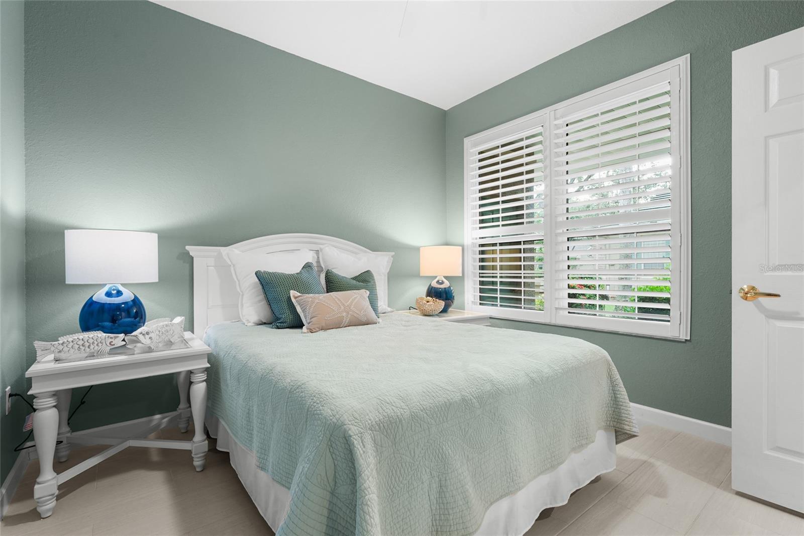 Image 25 of 54 For 4840 Lakescene Place