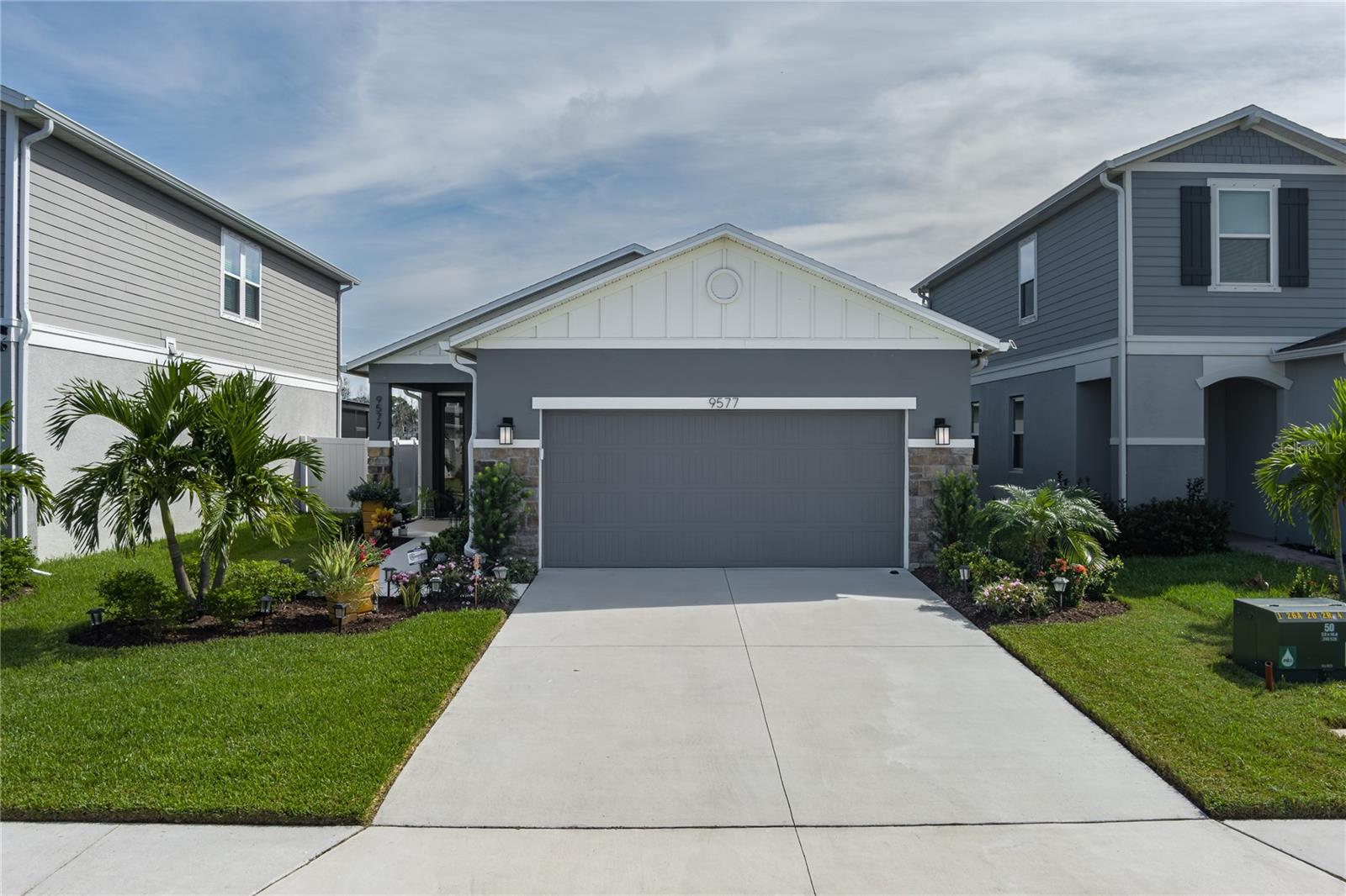 Image 32 of 53 For 9577 Sandy Bluffs Circle
