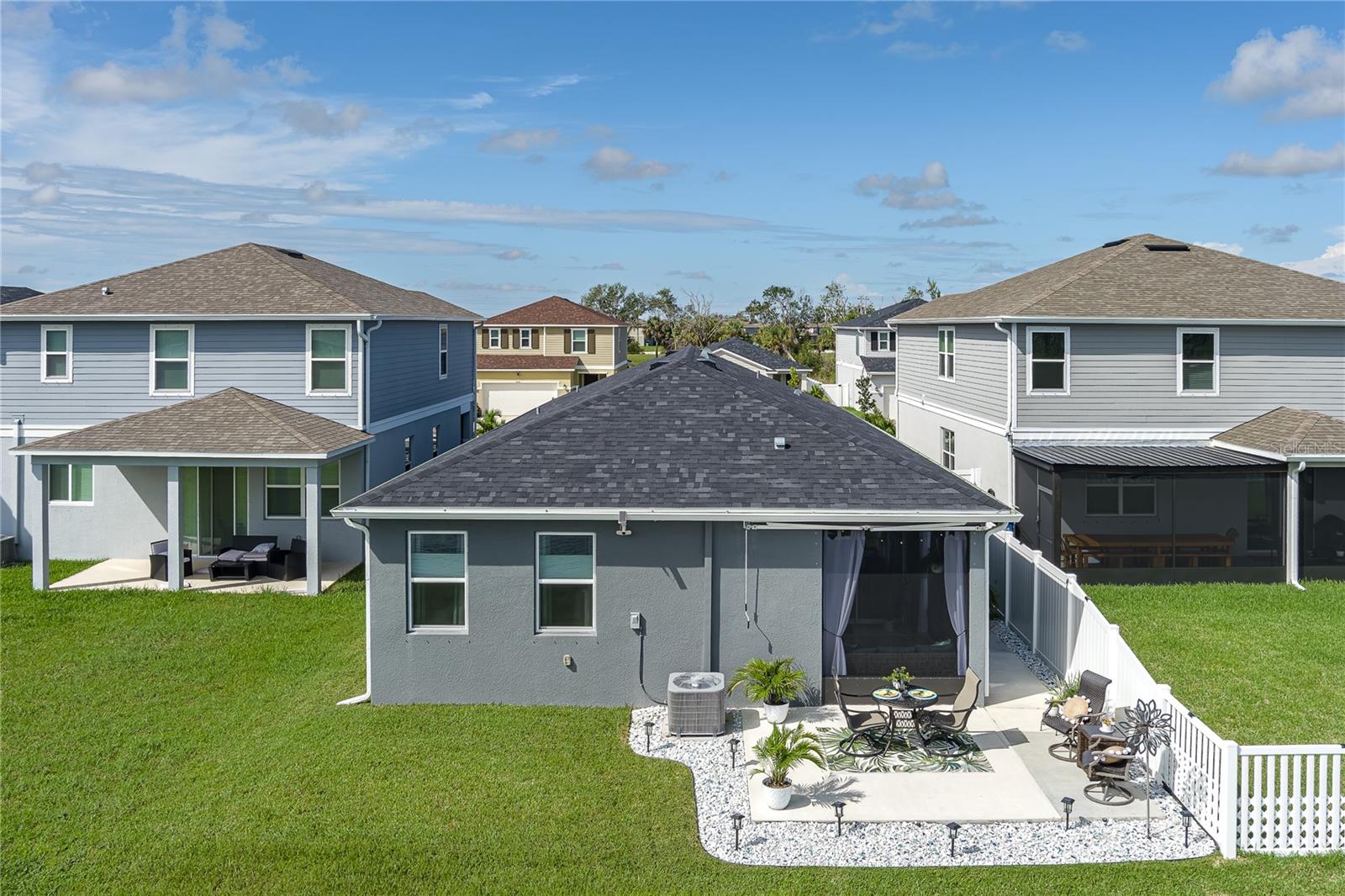 Image 36 of 53 For 9577 Sandy Bluffs Circle