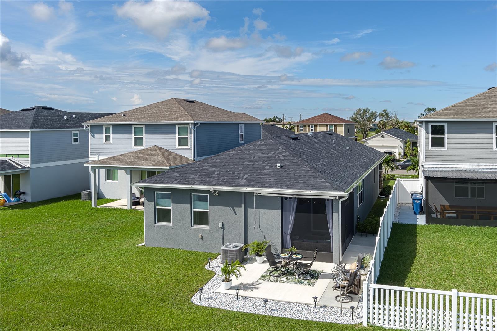 Image 37 of 53 For 9577 Sandy Bluffs Circle