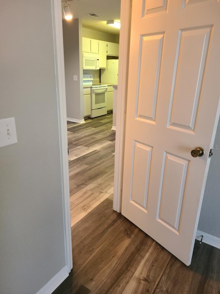 Image 16 of 18 For 8933 Manor Loop 202